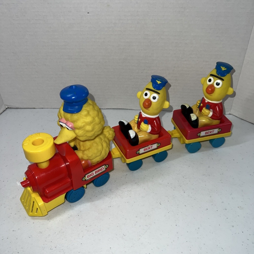 Sesame Street Big Bird's Wind Up Train Vintage Set With 2 Berts Works!